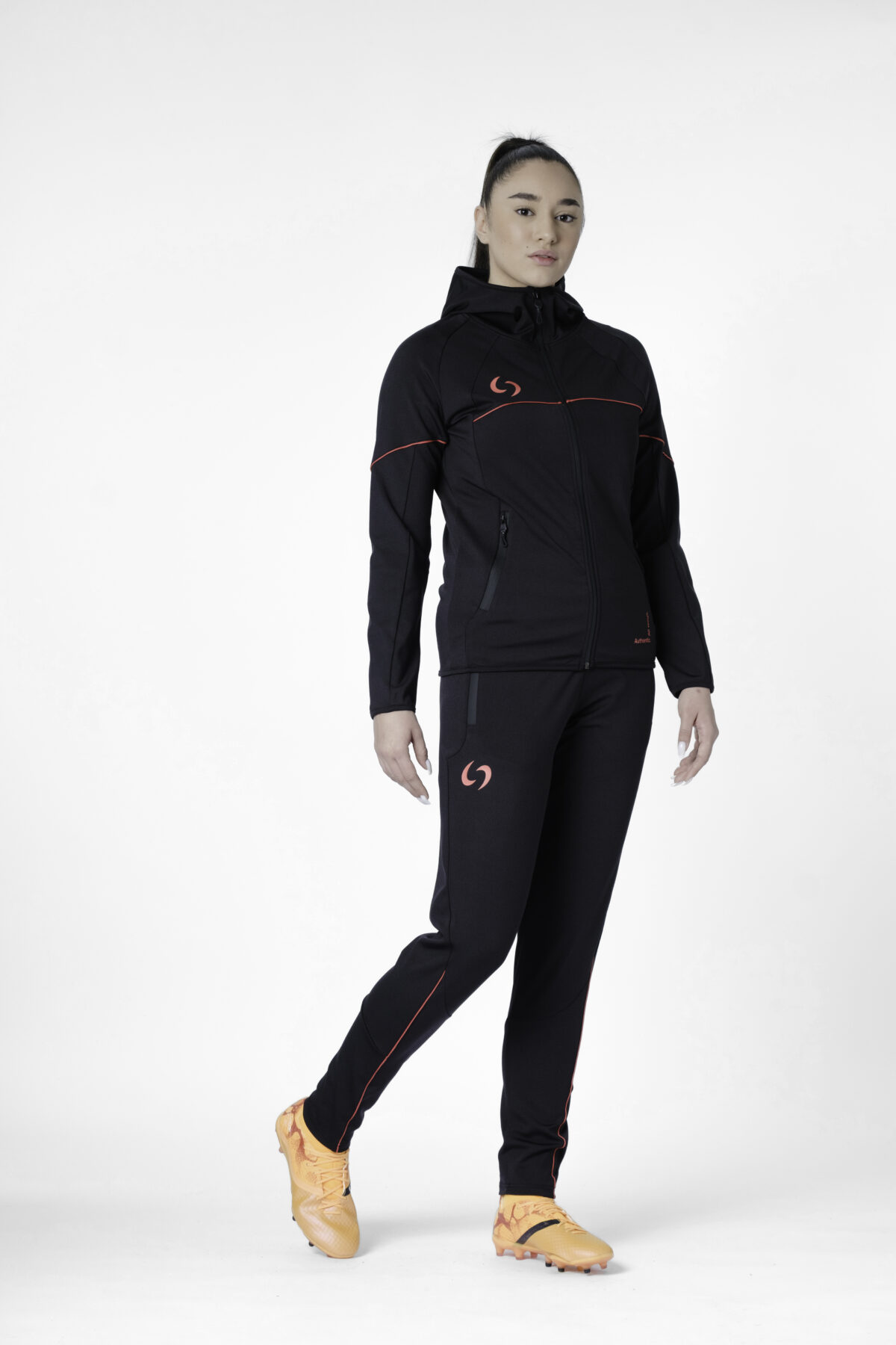 S-cut training tracksuit bottoms (black/red)