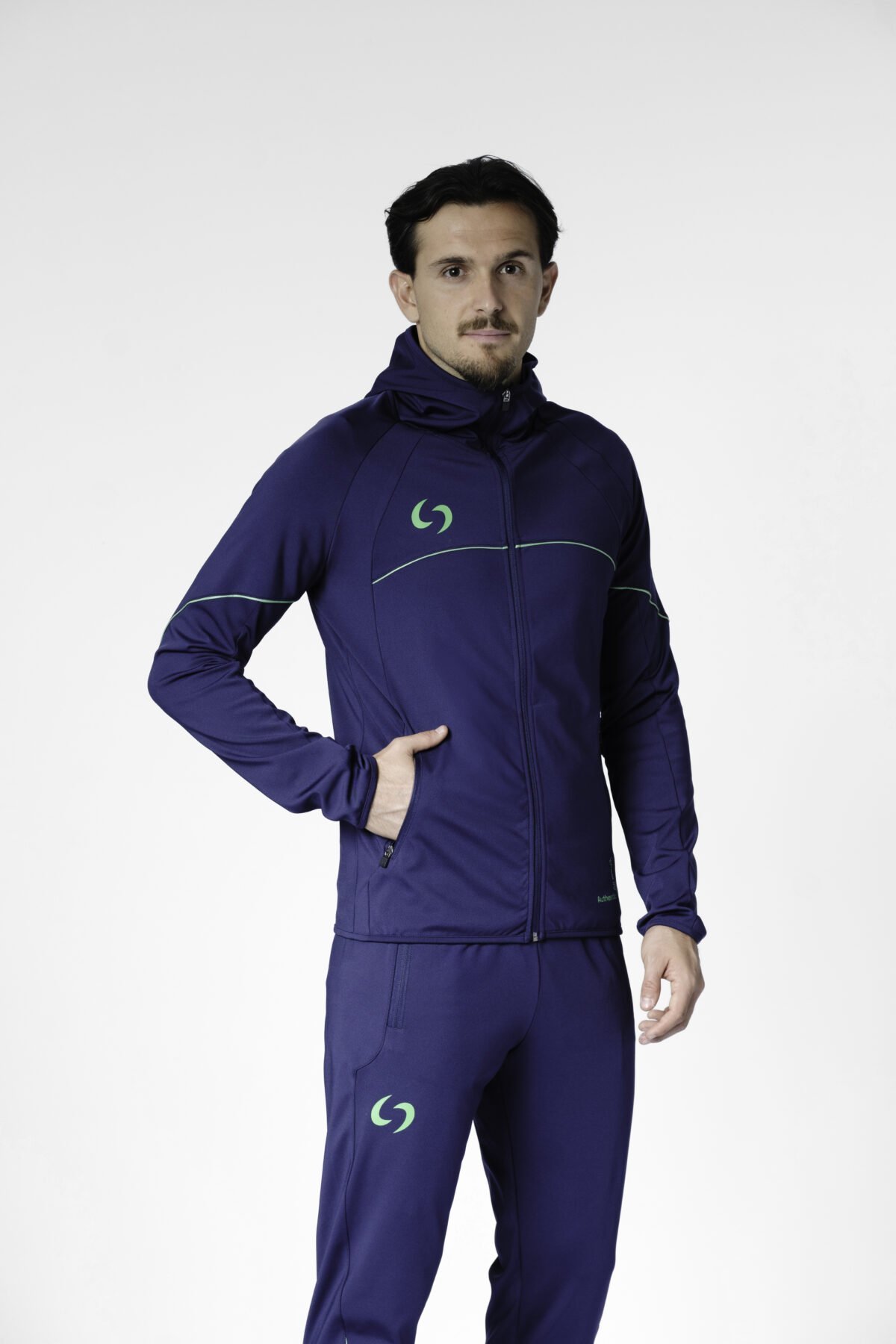 S-cut tracksuit jacket with hood (navy blue/green)