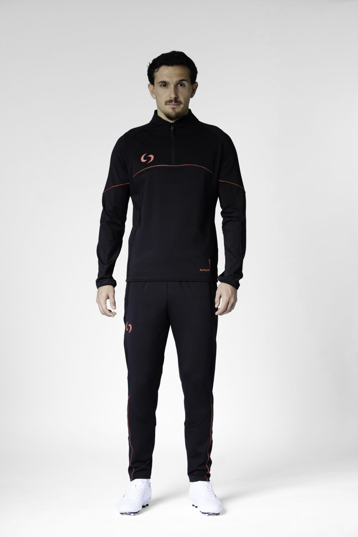 S-cut training tracksuit top (black/red)