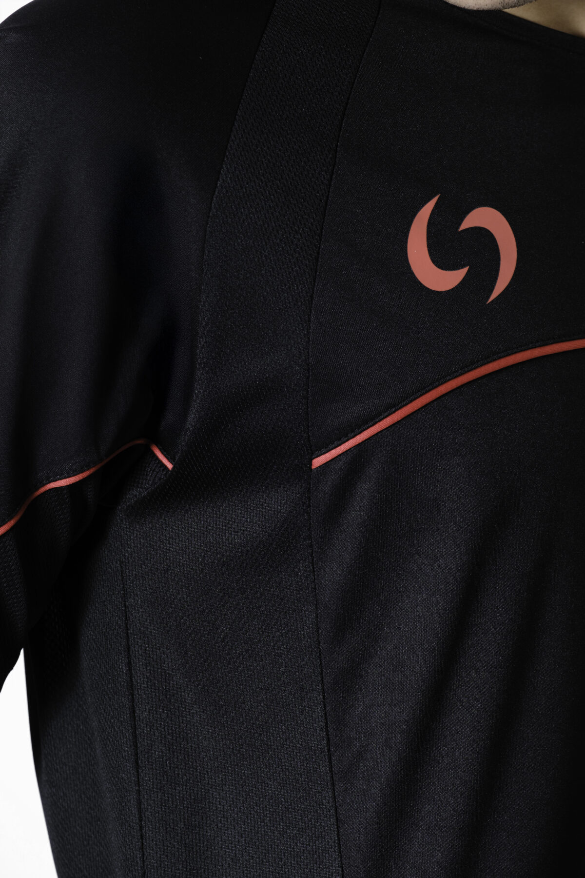 S-cut t-shirt (black/red) - Image 3